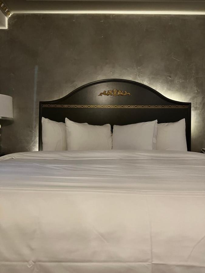Chateau Suites นอร์ริสทาวน์ ภายนอก รูปภาพ