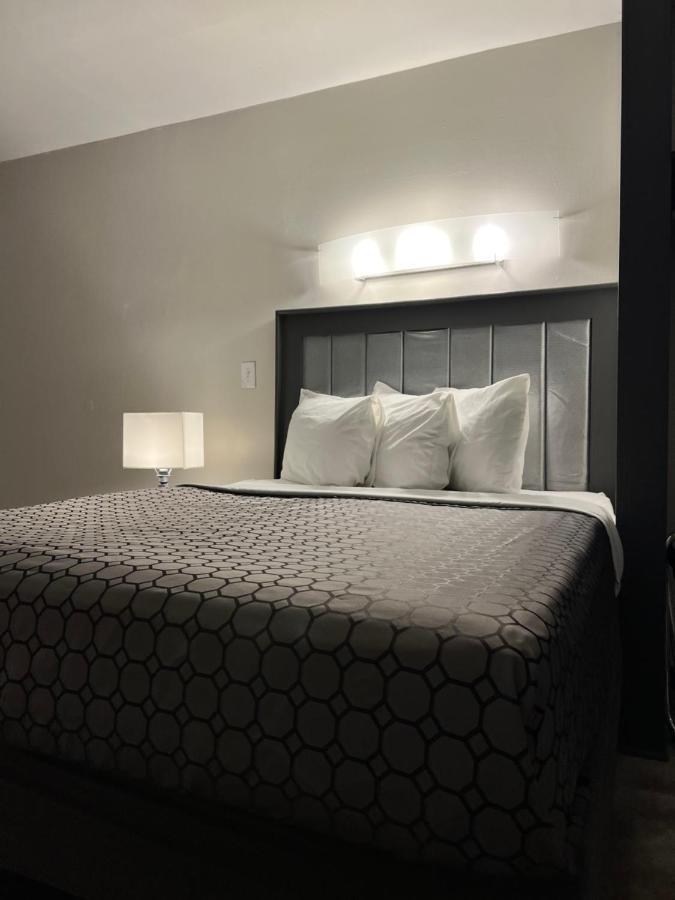 Chateau Suites นอร์ริสทาวน์ ภายนอก รูปภาพ